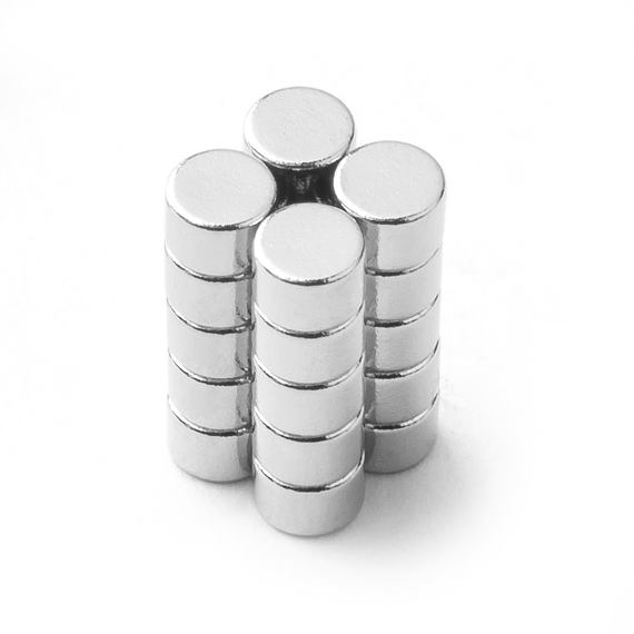 Magnet priemer 3mm, výška 2mm, 10ks